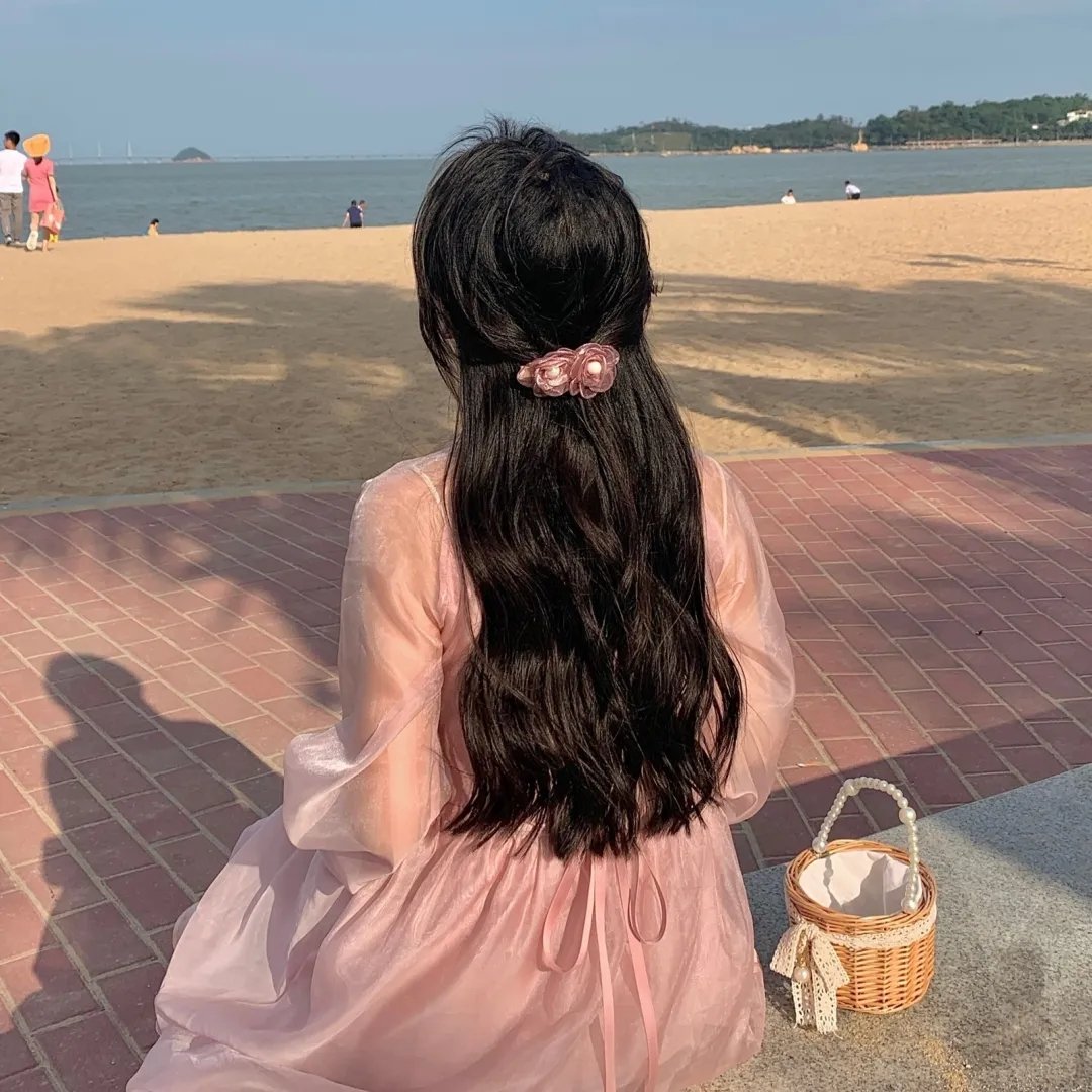小资女孩向前冲
